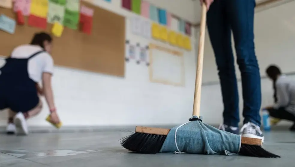 Cleaning of kindergartens and schools
